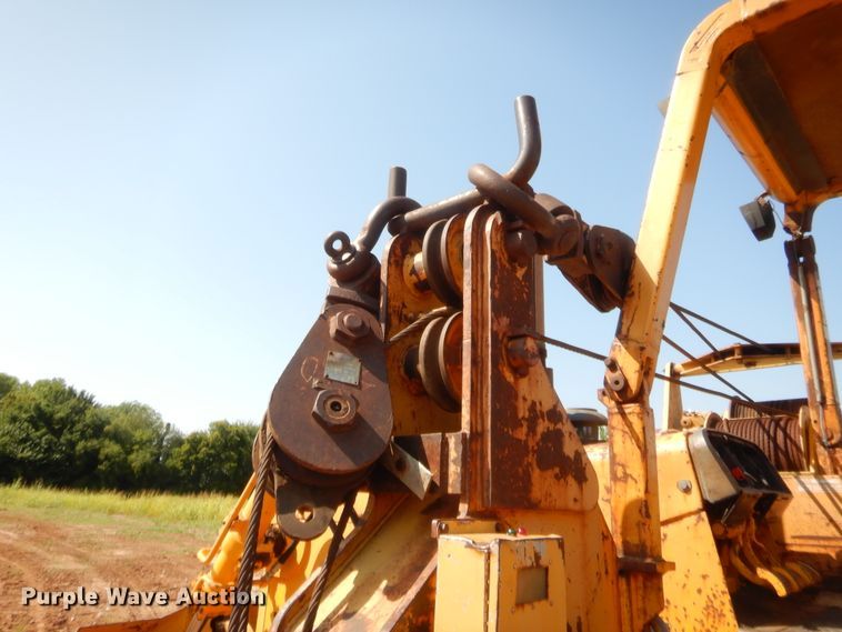 image for item HW9325 1990 John Deere 750B  pipelayer