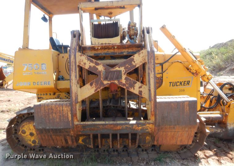 image for item HW9325 1990 John Deere 750B  pipelayer