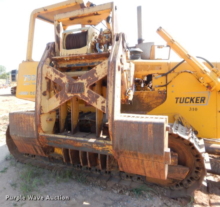 image for item HW9325 1990 John Deere 750B  pipelayer