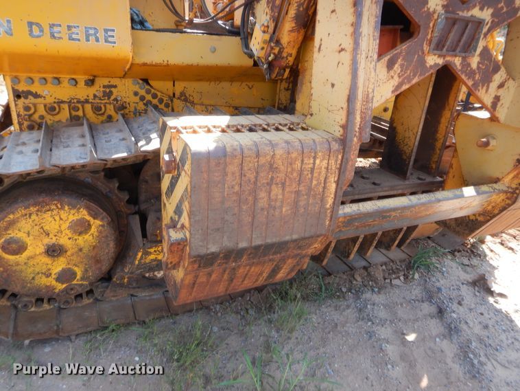 image for item HW9325 1990 John Deere 750B  pipelayer