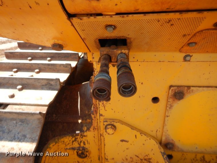 image for item HW9325 1990 John Deere 750B  pipelayer