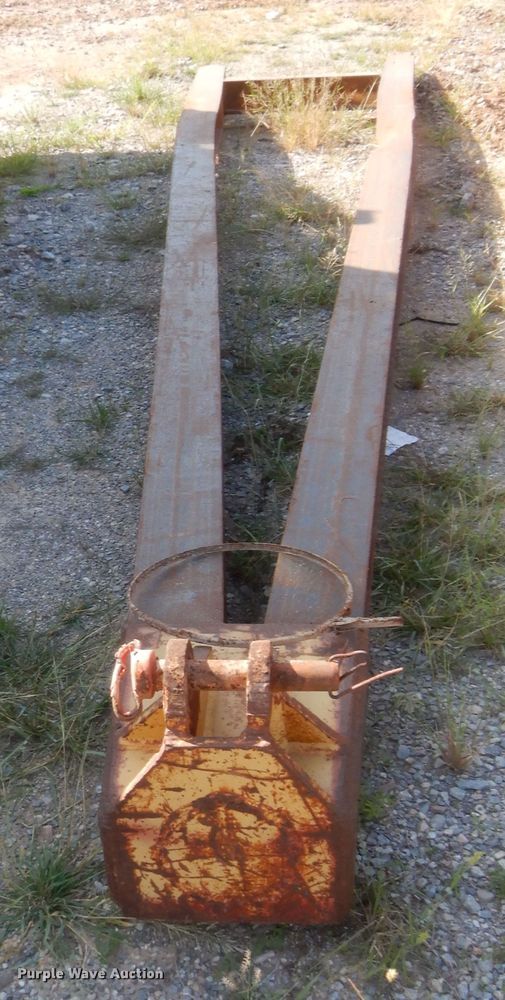 image for item HW9325 1990 John Deere 750B  pipelayer