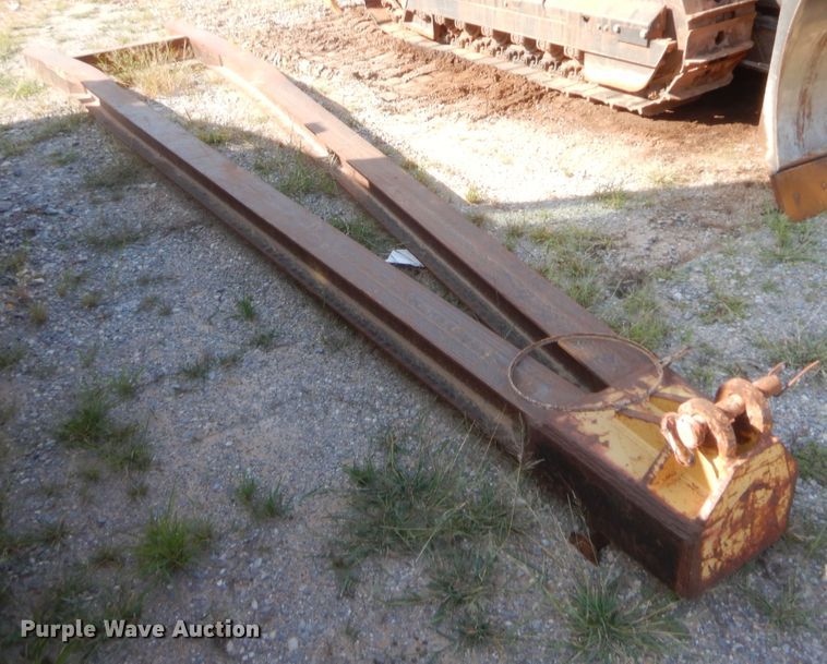 image for item HW9325 1990 John Deere 750B  pipelayer