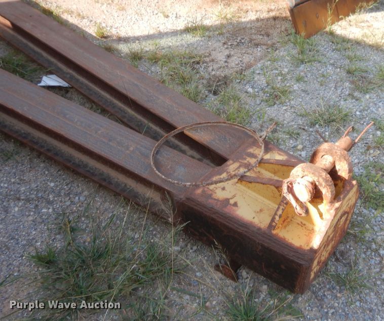 image for item HW9325 1990 John Deere 750B  pipelayer