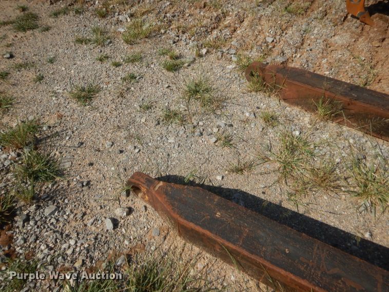 image for item HW9325 1990 John Deere 750B  pipelayer