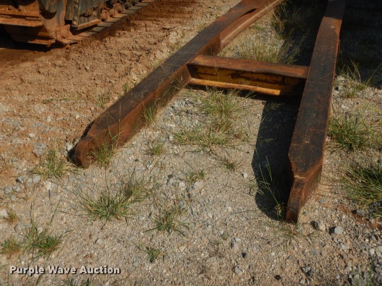 image for item HW9325 1990 John Deere 750B  pipelayer