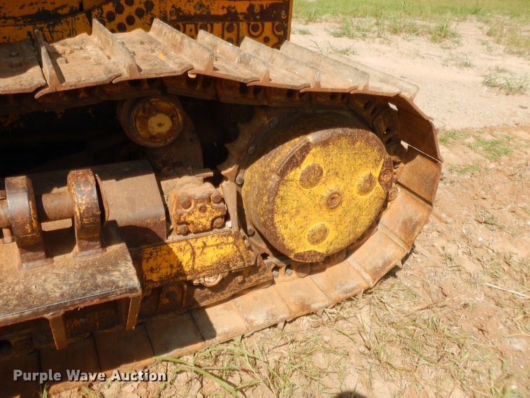 image for item HW9325 1990 John Deere 750B  pipelayer