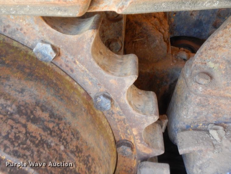 image for item HW9325 1990 John Deere 750B  pipelayer