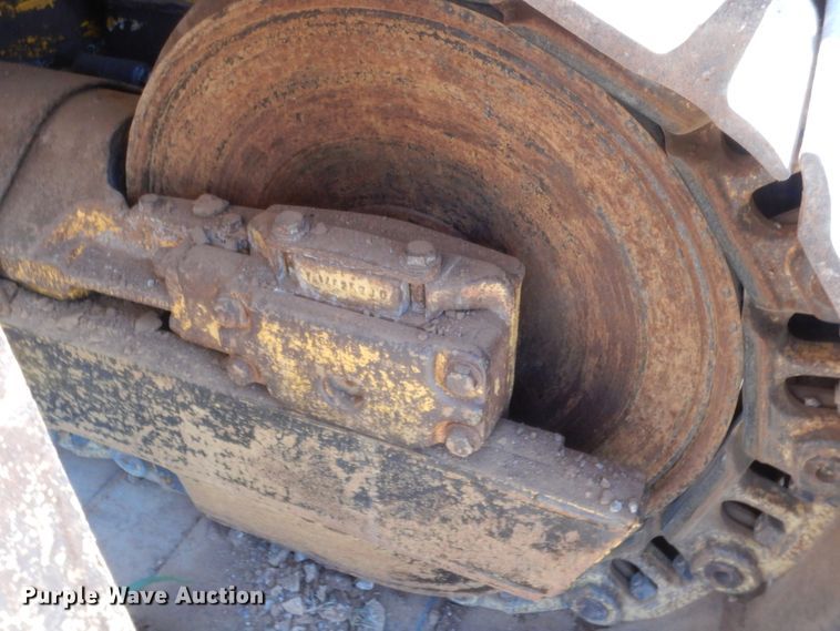 image for item HW9325 1990 John Deere 750B  pipelayer