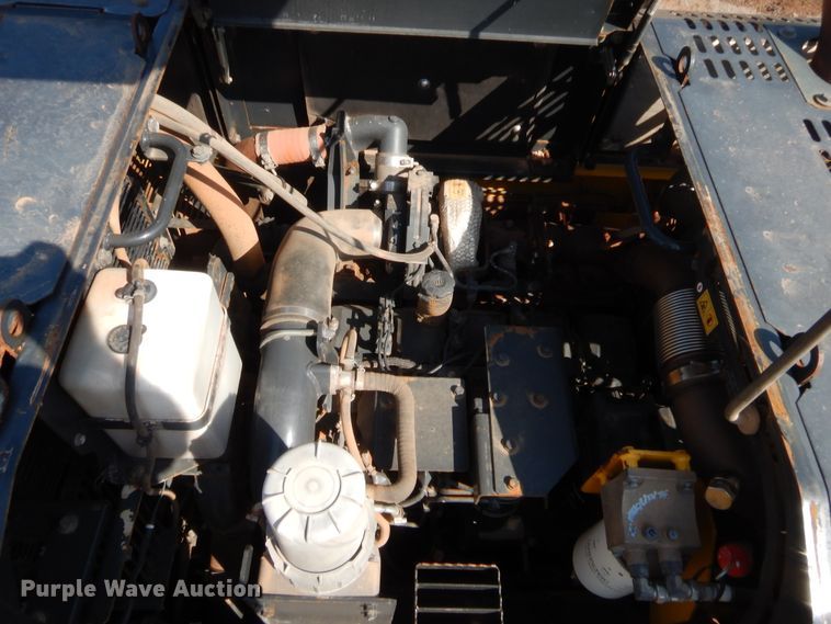 image for item HW9326 2013 Komatsu PC490LC-10  excavator