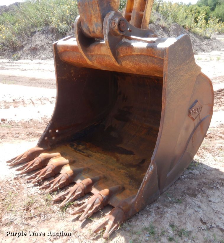 image for item HW9327 2013 Komatsu PC490LC-10  excavator