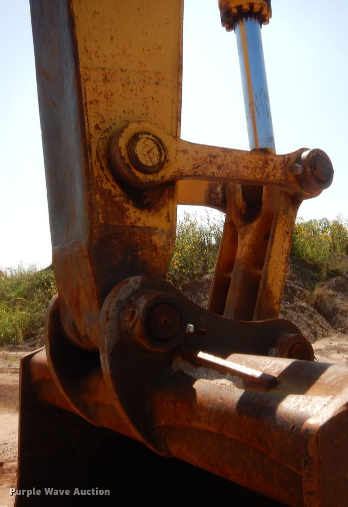 image for item HW9327 2013 Komatsu PC490LC-10  excavator