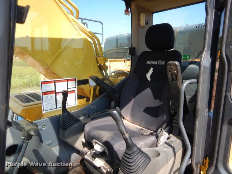 image for item HW9327 2013 Komatsu PC490LC-10  excavator