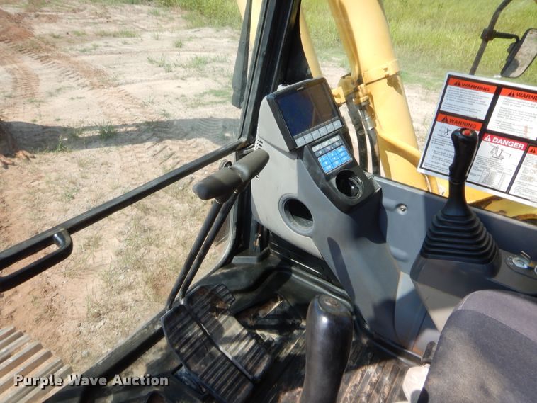 image for item HW9327 2013 Komatsu PC490LC-10  excavator