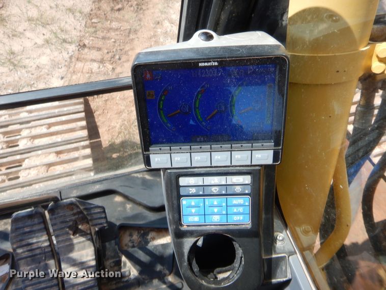 image for item HW9327 2013 Komatsu PC490LC-10  excavator