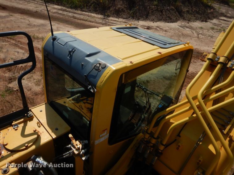 image for item HW9327 2013 Komatsu PC490LC-10  excavator