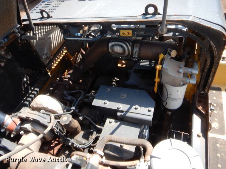 image for item HW9327 2013 Komatsu PC490LC-10  excavator