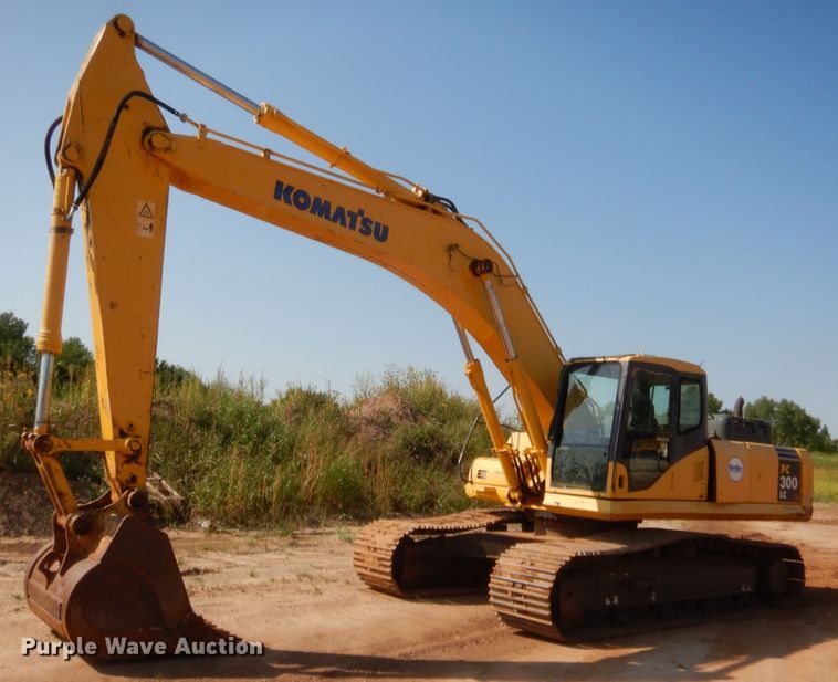 image for item HW9328 2006 Komatsu PC300LC-7EO  excavator