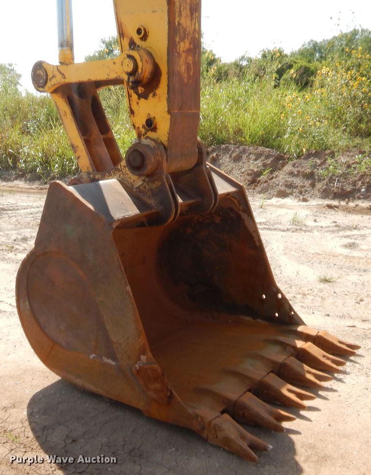 image for item HW9328 2006 Komatsu PC300LC-7EO  excavator