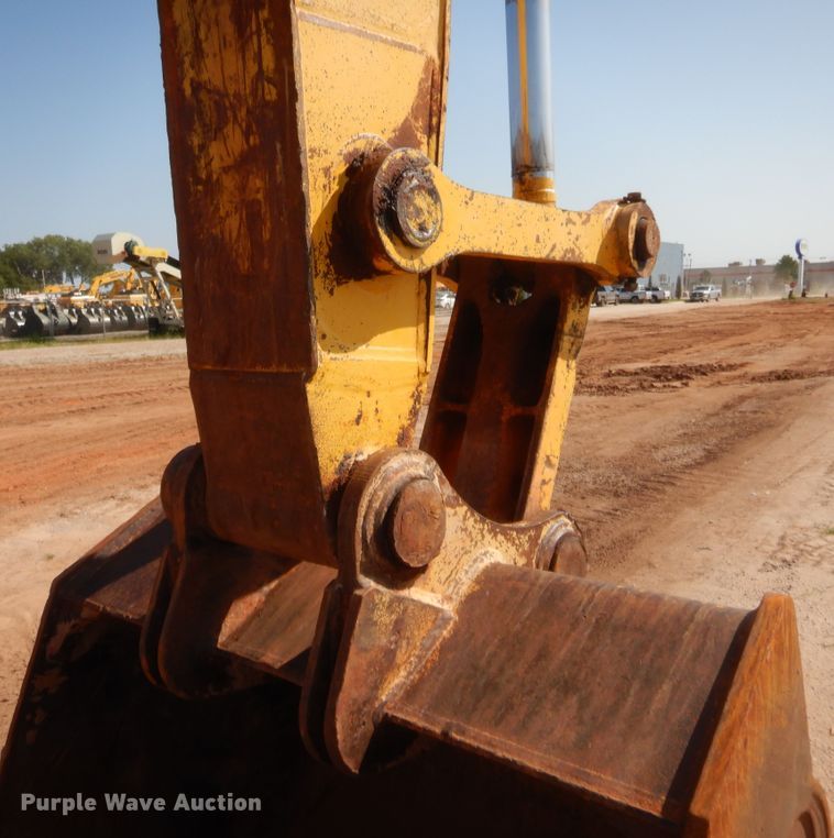 image for item HW9328 2006 Komatsu PC300LC-7EO  excavator