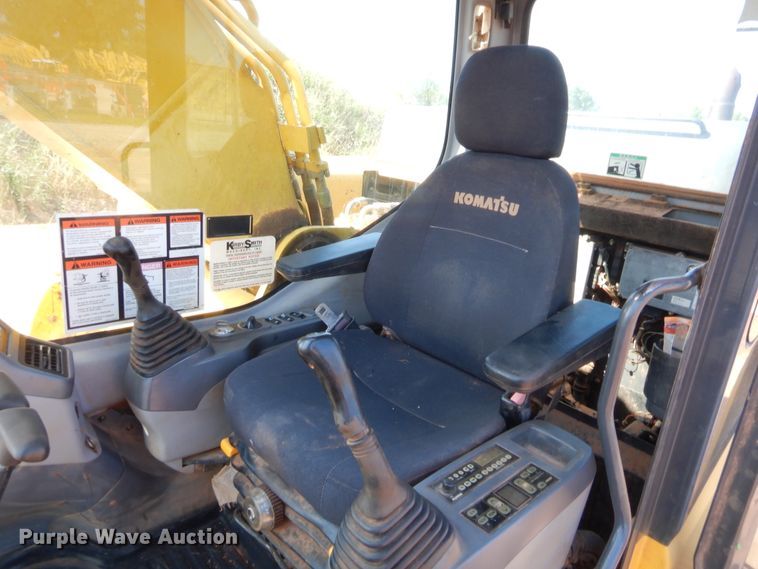 image for item HW9328 2006 Komatsu PC300LC-7EO  excavator