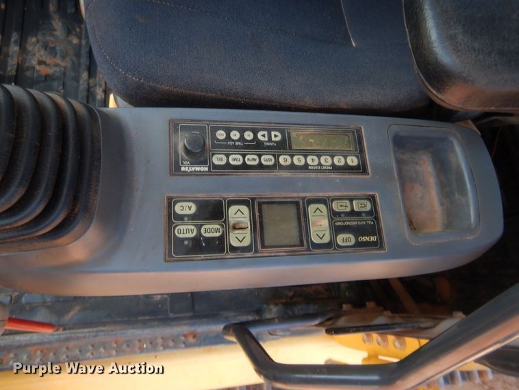 image for item HW9328 2006 Komatsu PC300LC-7EO  excavator