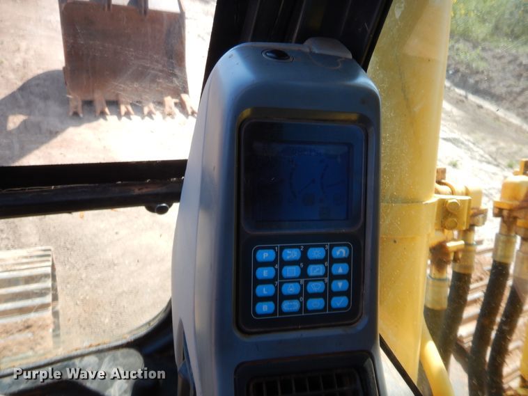 image for item HW9328 2006 Komatsu PC300LC-7EO  excavator