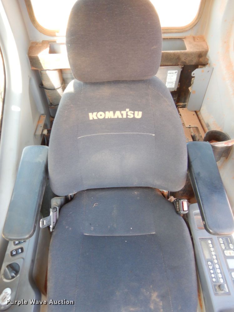 image for item HW9328 2006 Komatsu PC300LC-7EO  excavator
