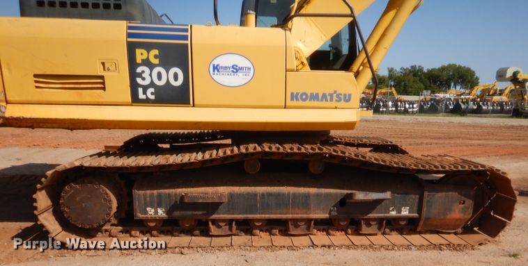 image for item HW9328 2006 Komatsu PC300LC-7EO  excavator