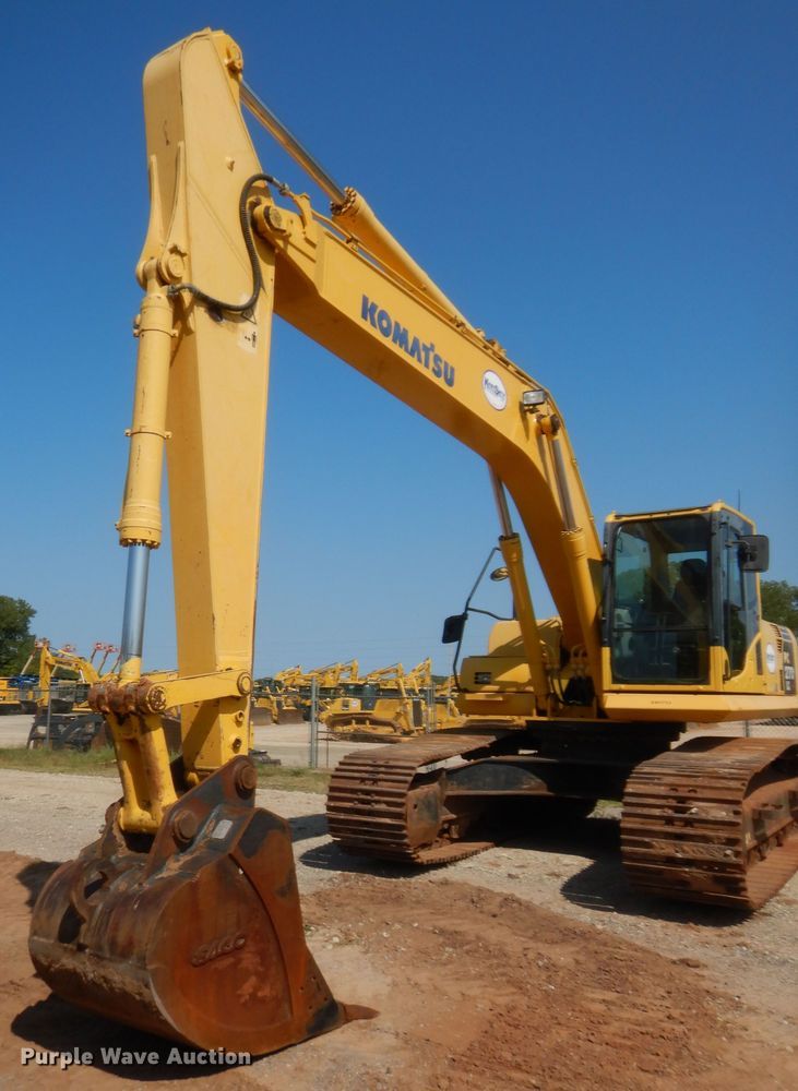 image for item HW9329 2011 Komatsu PC270LC-8  excavator