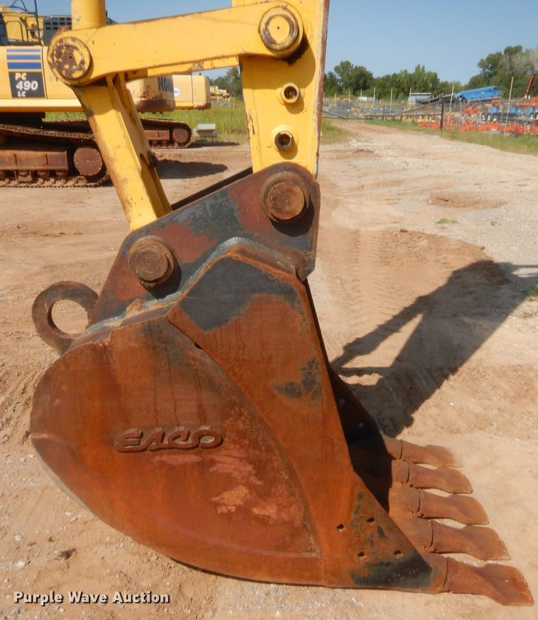 image for item HW9329 2011 Komatsu PC270LC-8  excavator