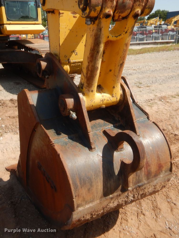 image for item HW9329 2011 Komatsu PC270LC-8  excavator