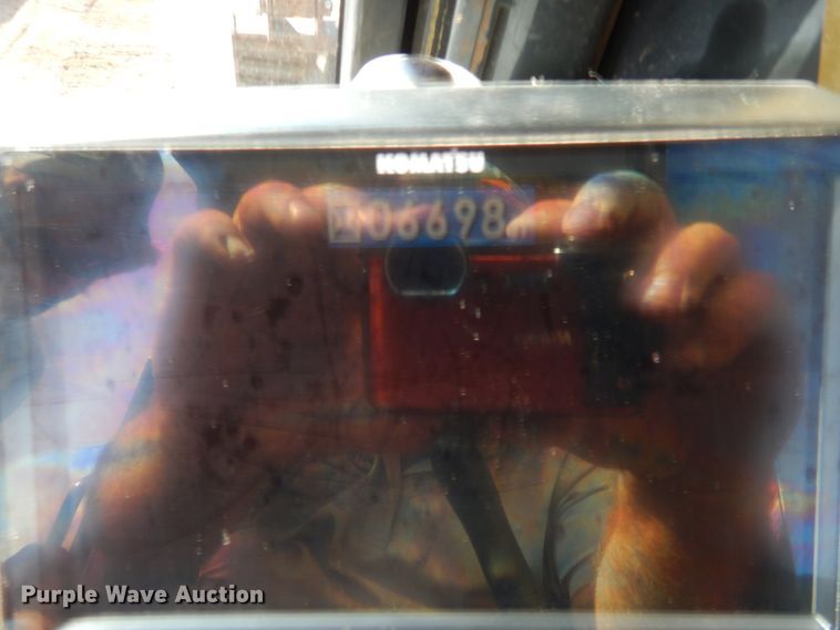 image for item HW9329 2011 Komatsu PC270LC-8  excavator