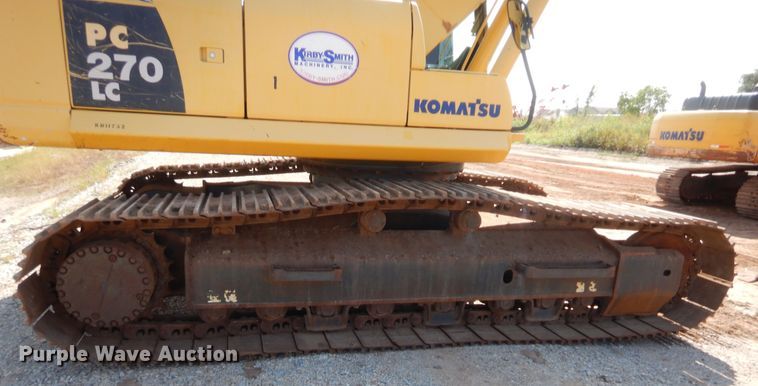 image for item HW9329 2011 Komatsu PC270LC-8  excavator