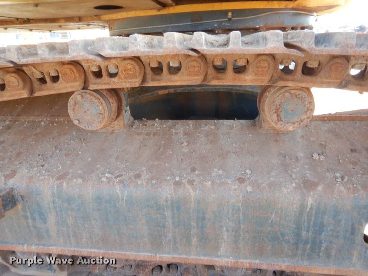 image for item HW9329 2011 Komatsu PC270LC-8  excavator