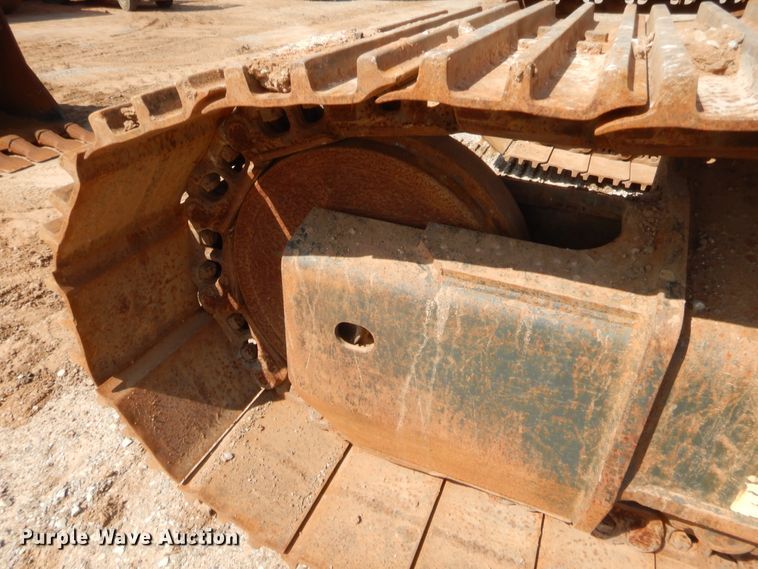 image for item HW9329 2011 Komatsu PC270LC-8  excavator