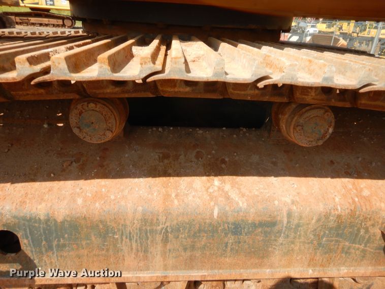 image for item HW9329 2011 Komatsu PC270LC-8  excavator