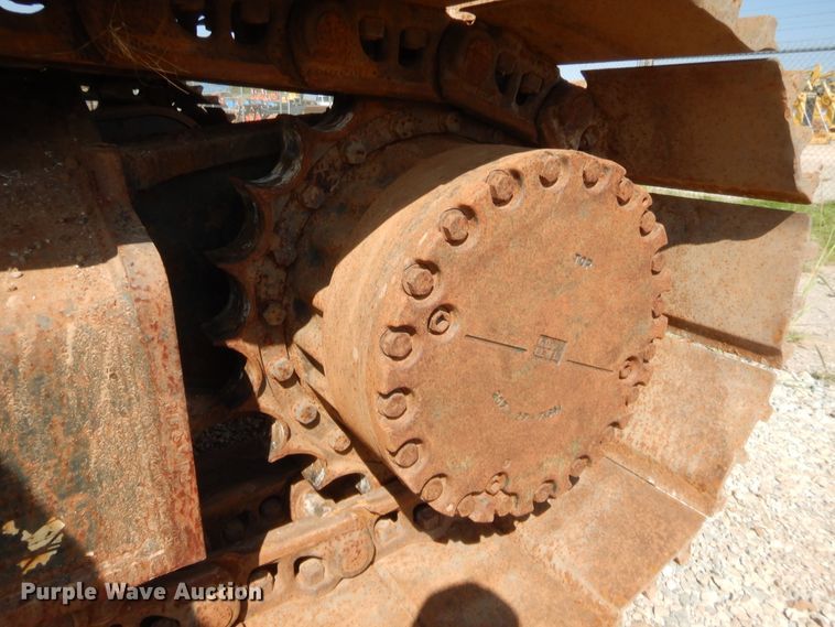 image for item HW9329 2011 Komatsu PC270LC-8  excavator