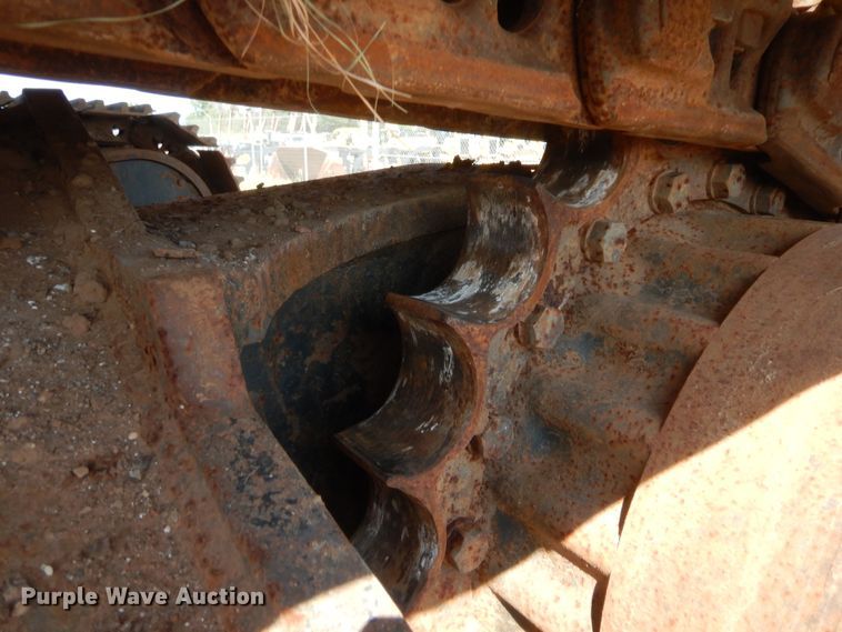 image for item HW9329 2011 Komatsu PC270LC-8  excavator