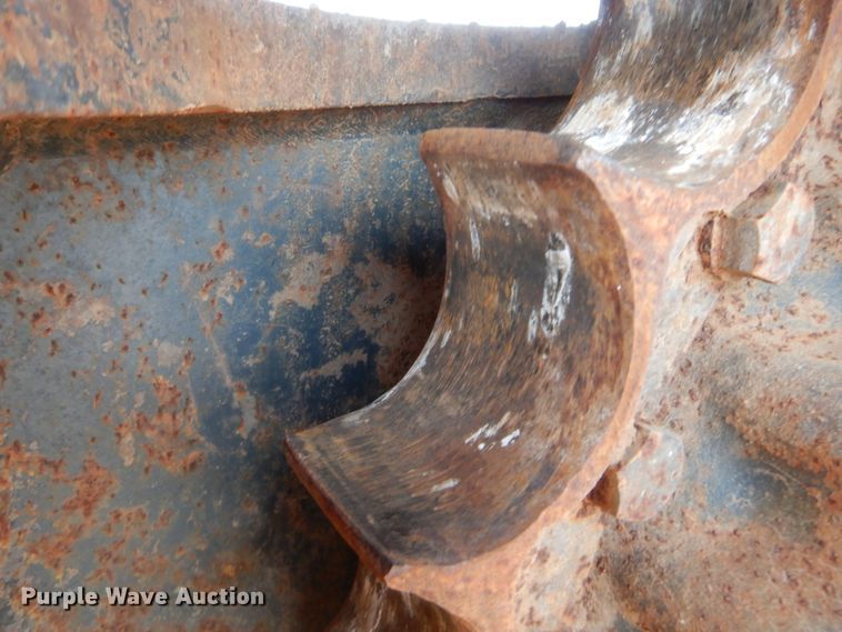 image for item HW9329 2011 Komatsu PC270LC-8  excavator