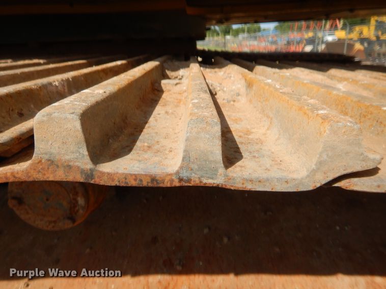 image for item HW9329 2011 Komatsu PC270LC-8  excavator