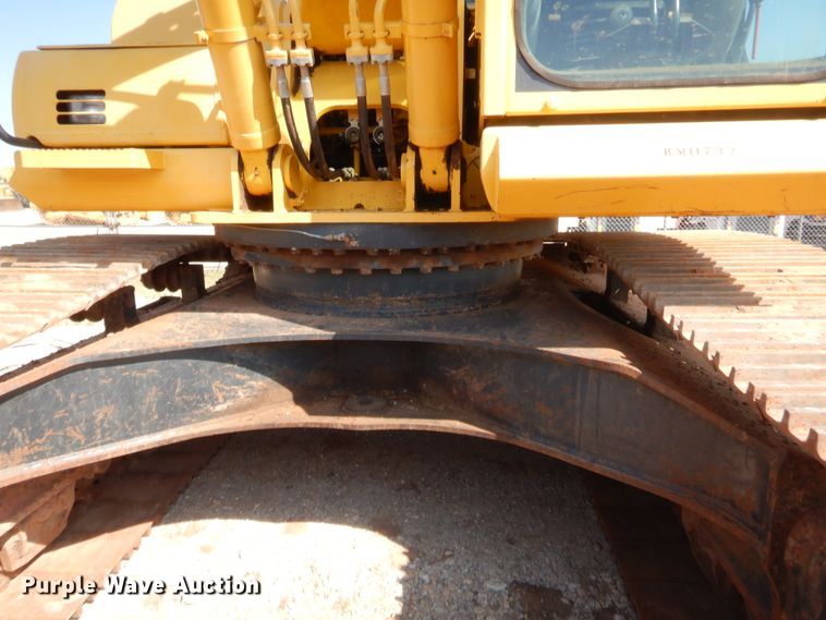 image for item HW9329 2011 Komatsu PC270LC-8  excavator