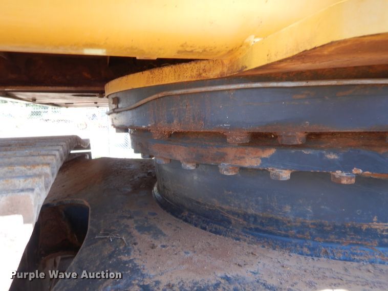 image for item HW9329 2011 Komatsu PC270LC-8  excavator