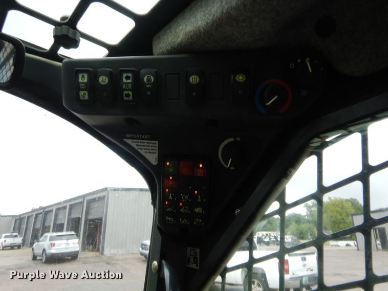 image for item HW9331 2015 John Deere 333E  tracked skid steer loader