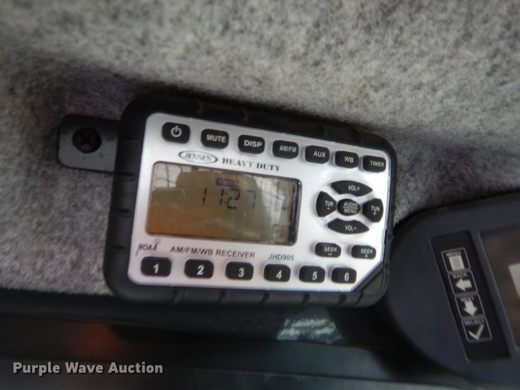 image for item HW9331 2015 John Deere 333E  tracked skid steer loader