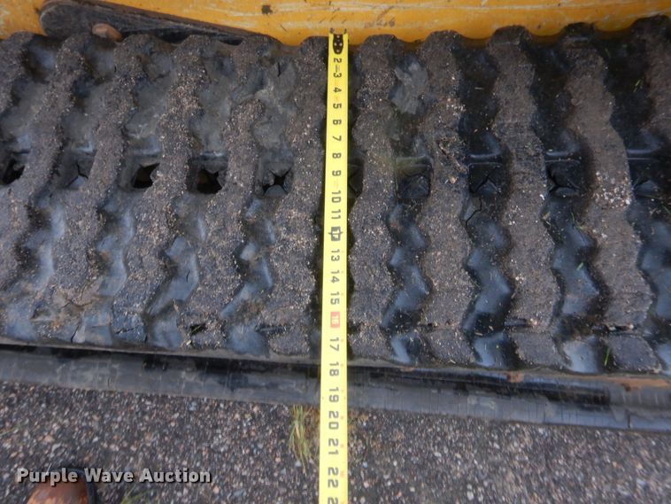 image for item HW9331 2015 John Deere 333E  tracked skid steer loader