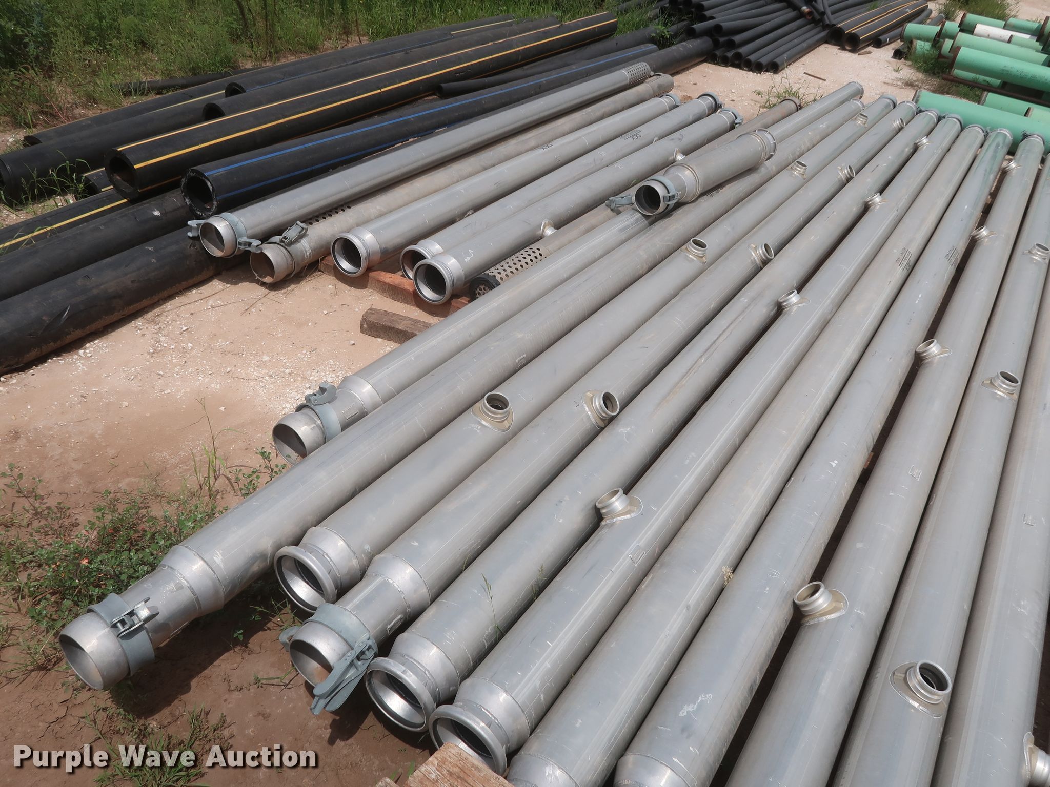 850' of Barrels Per Minute Supply aluminum irrigation pipe with valves