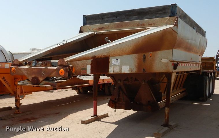 image for item DI0776 1991 Clement 540-0-39 bottom dump trailer