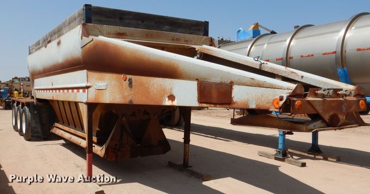 image for item DI0776 1991 Clement 540-0-39 bottom dump trailer
