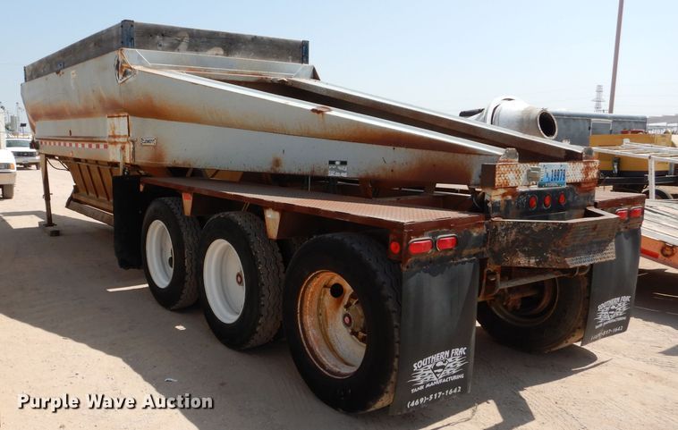 image for item DI0776 1991 Clement 540-0-39 bottom dump trailer